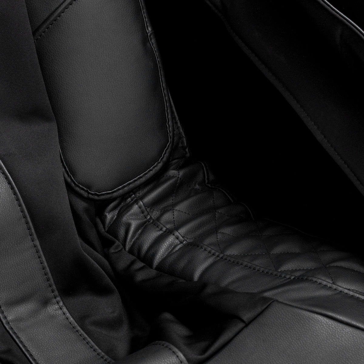 Black Sakura 3D Sakura Maximus massage chair, showcasing ergonomic design and padded upholstery for full-body relaxation.