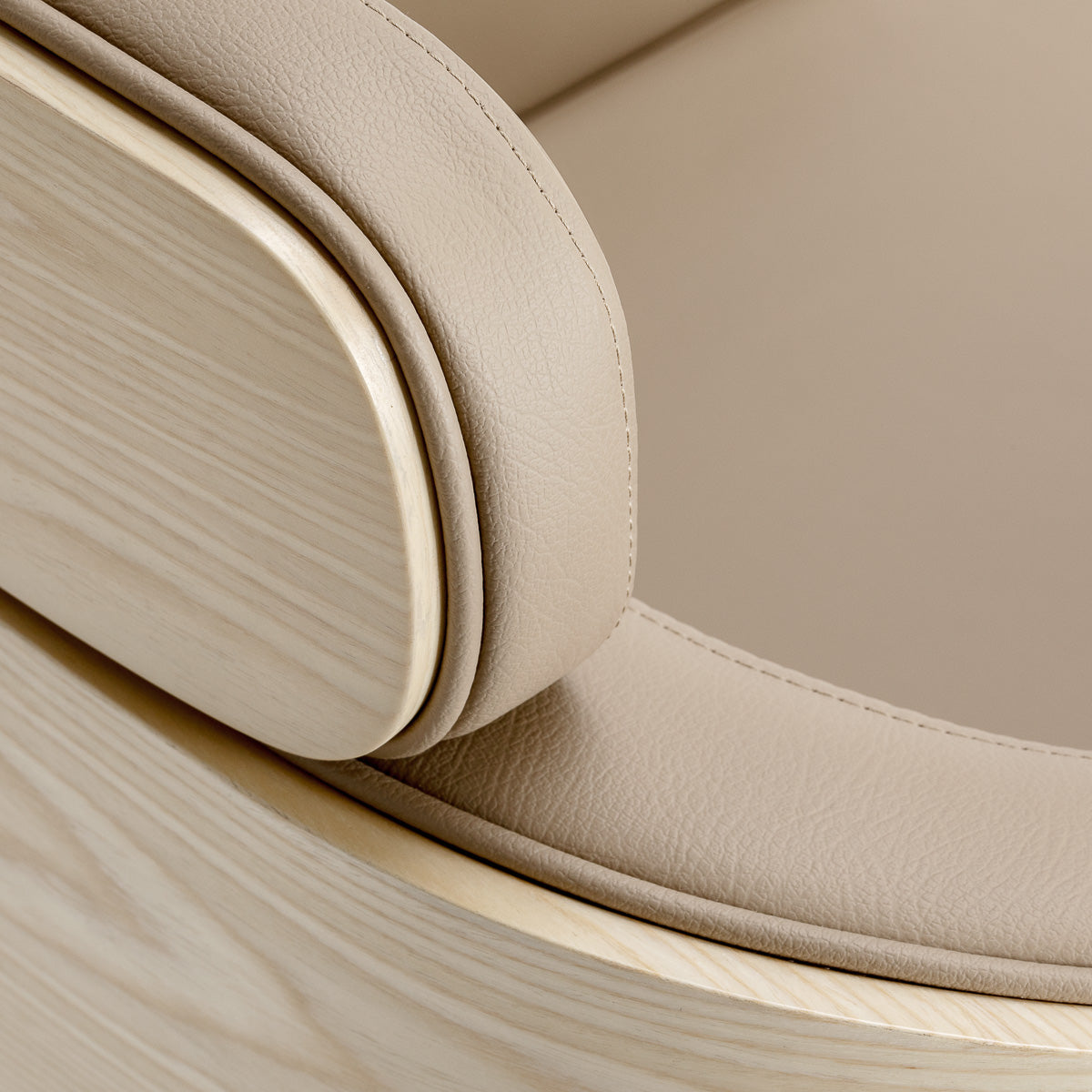 Gabbiano Wratislavia hairdressing chair beige chrome base - BVShop