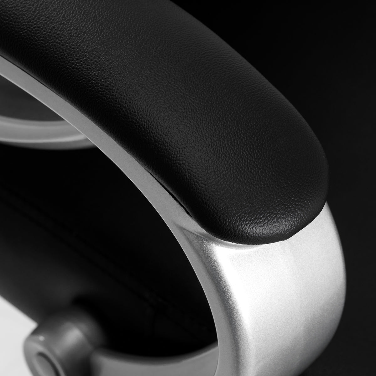 Hair System ZA31 hairdressing chair black - BVShop