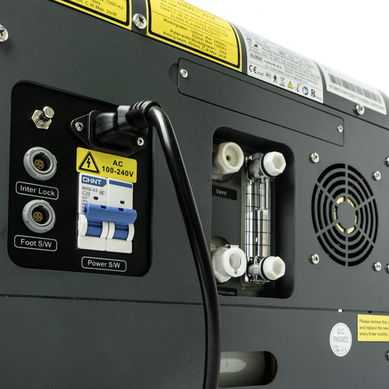 جهاز ليزر Q-Switch Nd:YAG مع Beam Expander للإجراءات المهنية