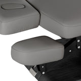 سرير SPA كهربائي Sillon Relax – رمادي، قاعدة بلون أسود · رف الذراعين