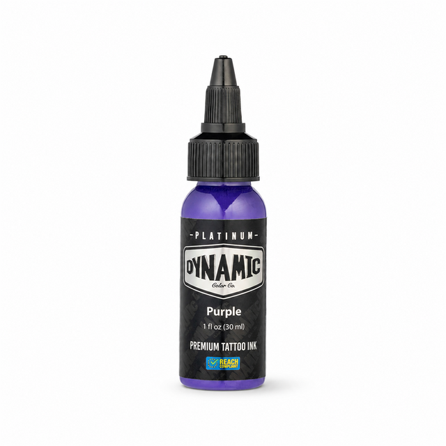 عبوة حبر الوشم Dynamic Platinum Purple بحجم 30ml على خلفية بيضاء مع ظل طبيعي ناعم